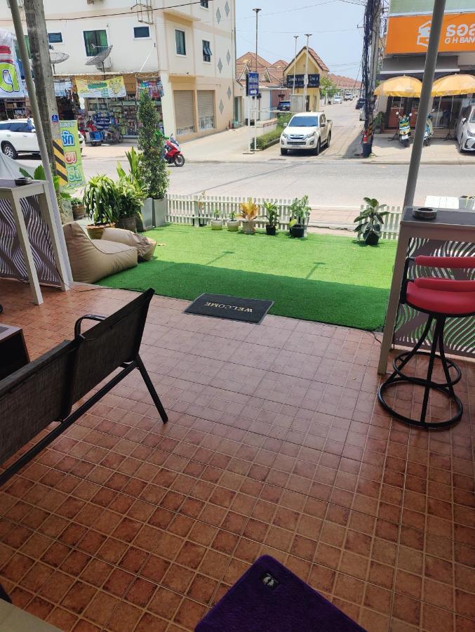 Cafe Nana Hotel Nong Prue Luaran gambar