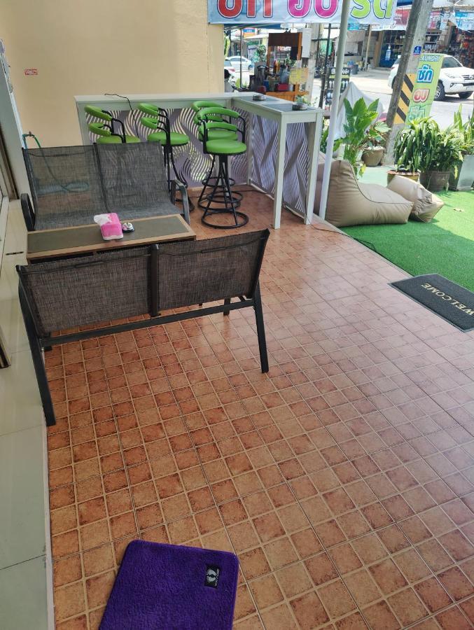 Cafe Nana Hotel Nong Prue Luaran gambar