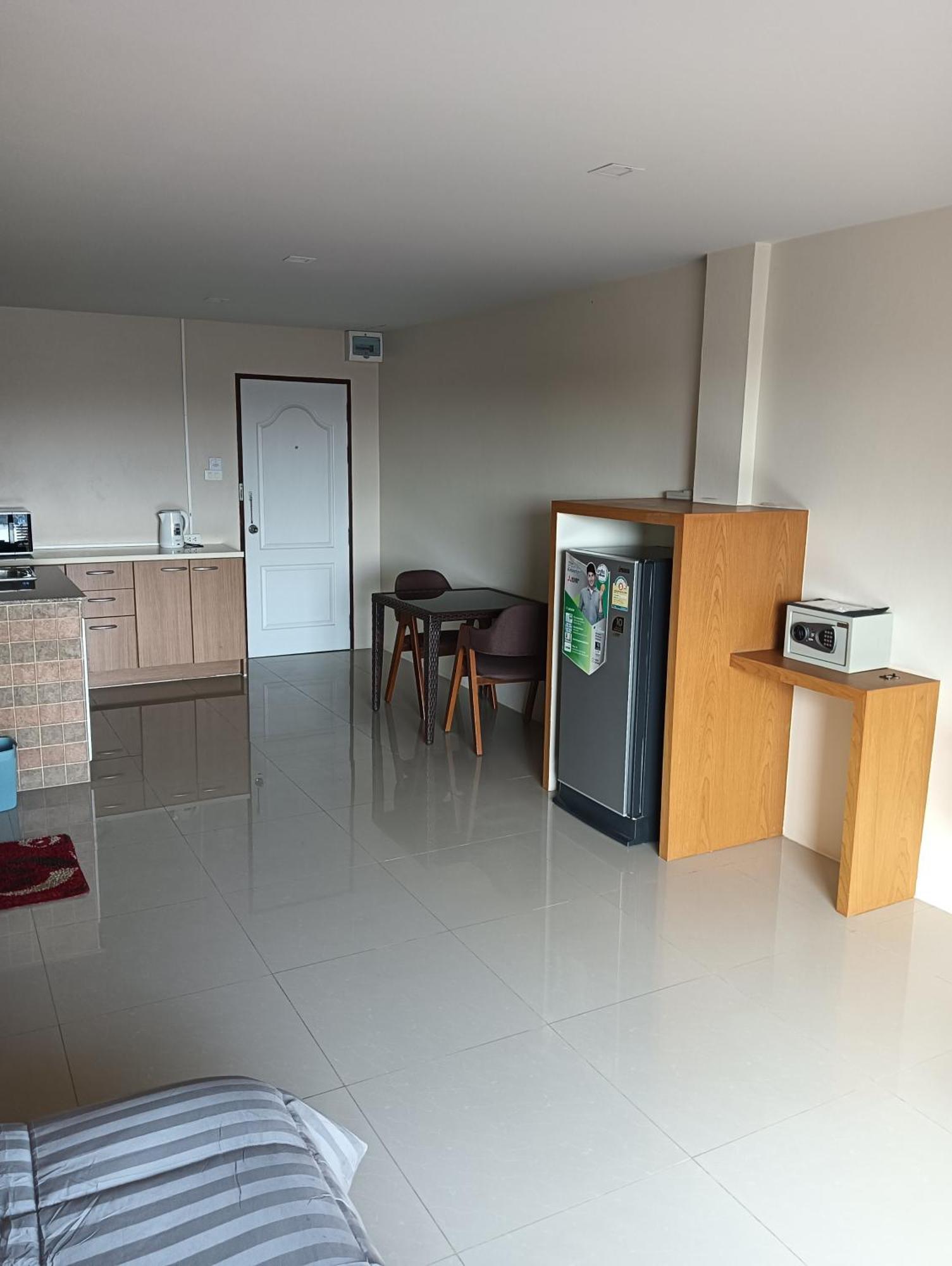 Cafe Nana Hotel Nong Prue Luaran gambar
