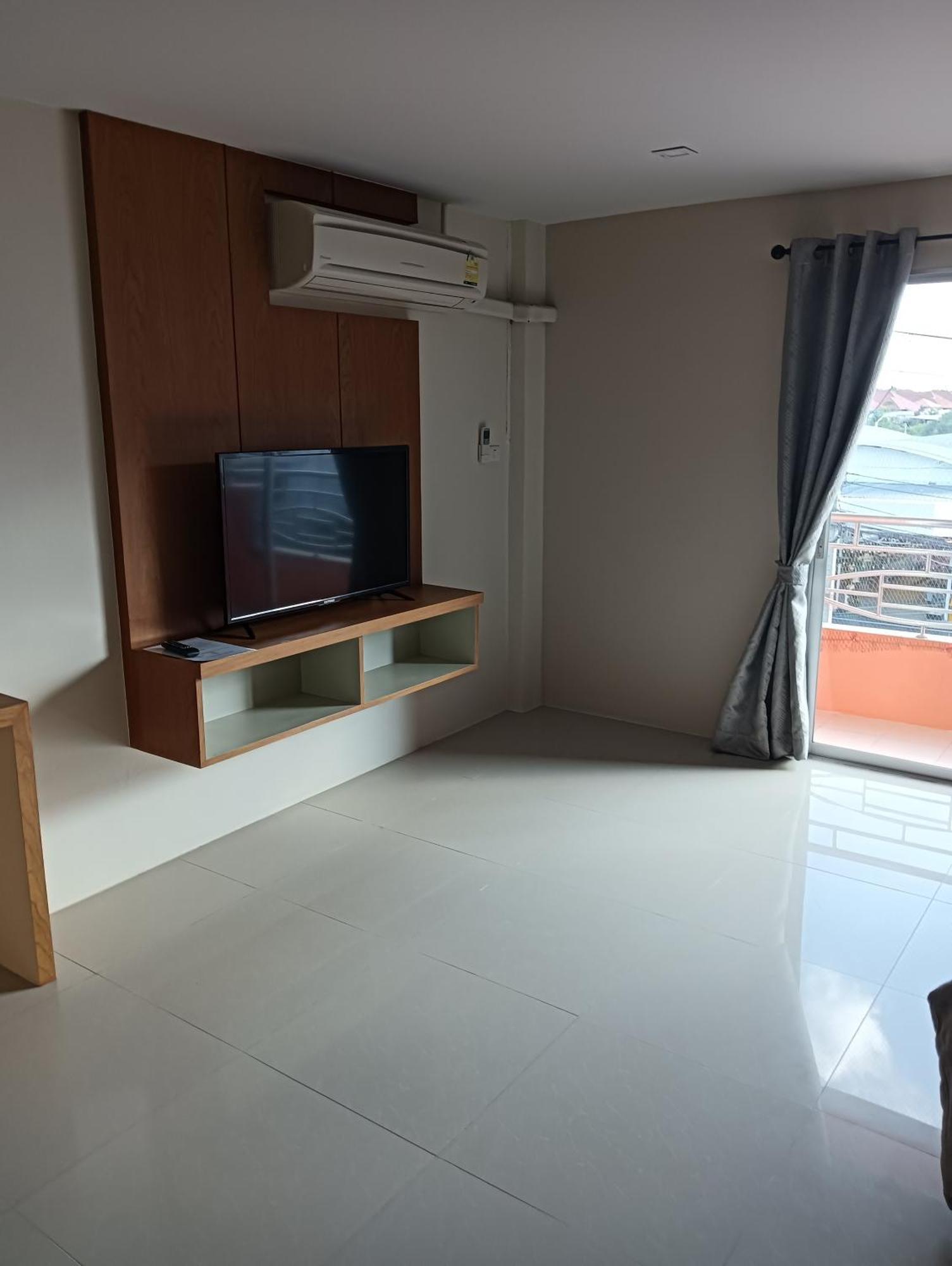 Cafe Nana Hotel Nong Prue Luaran gambar